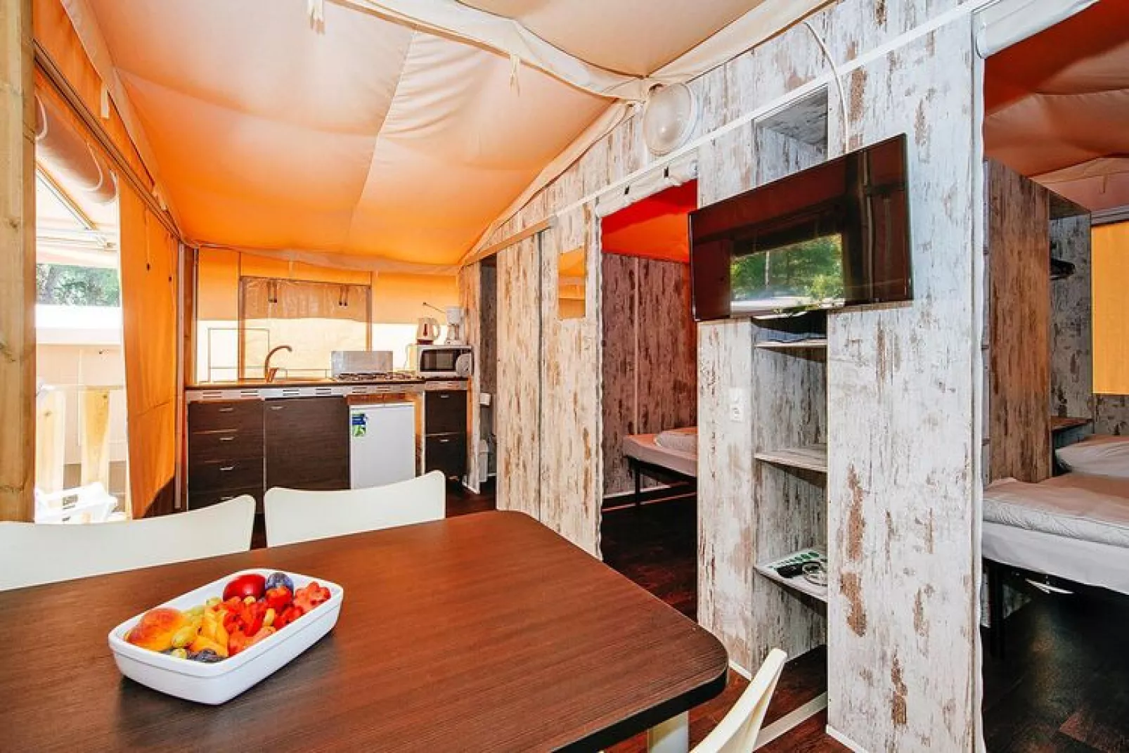 Zaton Holiday Resort - Glamping Tent 4 & 1 ca 41 qm für 5 Pers-Keuken