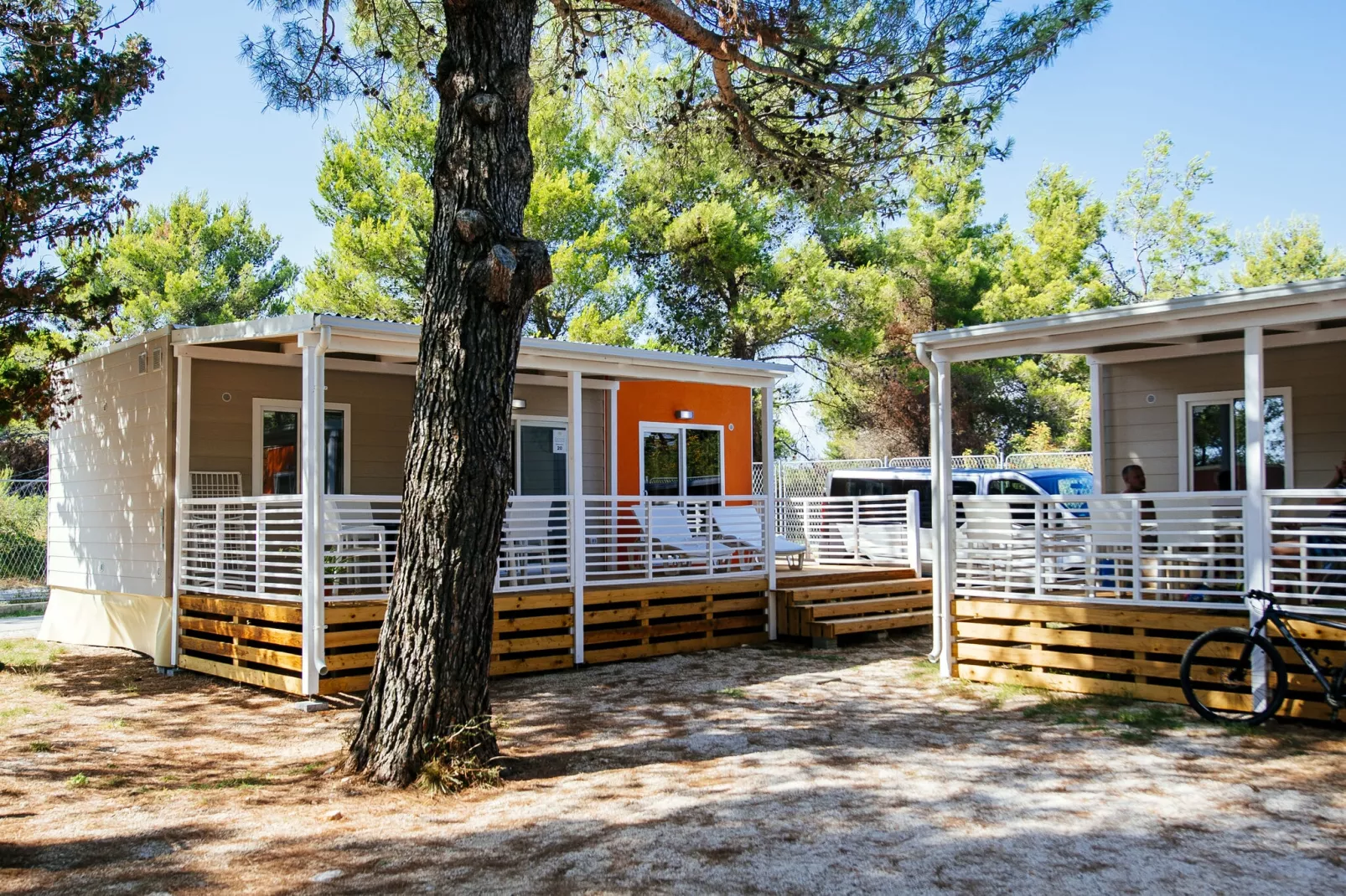 Zaton Holiday Resort - Mobile Home Premium 6 & 1 für 7 Pers-Buitenkant zomer