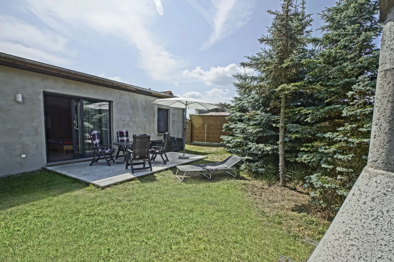 Ferienhaus mit Kamin-Terrasbalkon