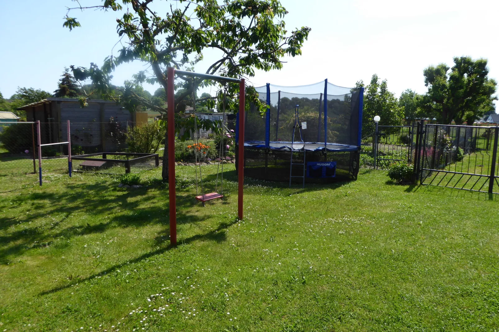 Ferienwohnung mit Fernblick-Terrasse-Tuinen zomer