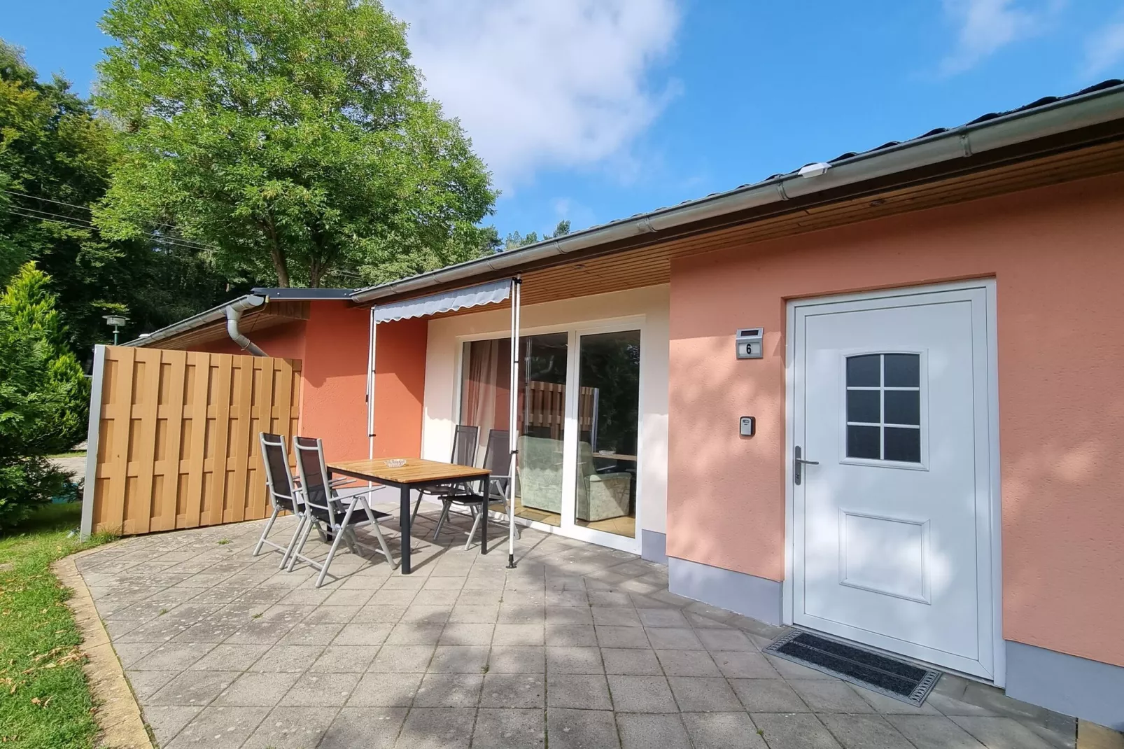 Reihenbungalow Nr 6 1-2 Personen-Terrasbalkon