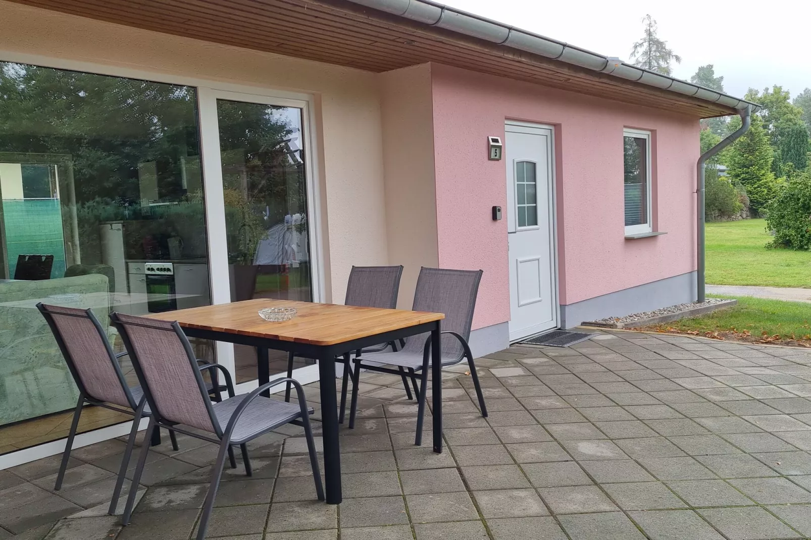 Reihenbungalow Nr 6 1-2 Personen-Terrasbalkon