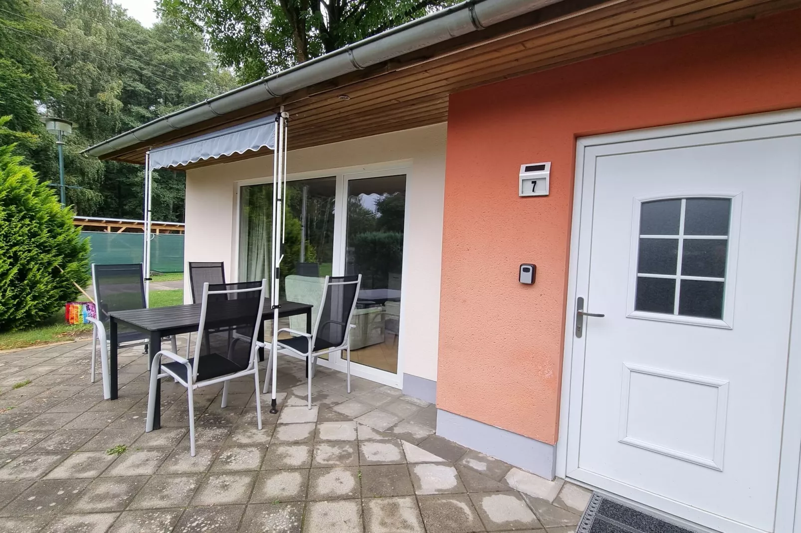 Reihenbungalow Nr 6 1-2 Personen-Terrasbalkon