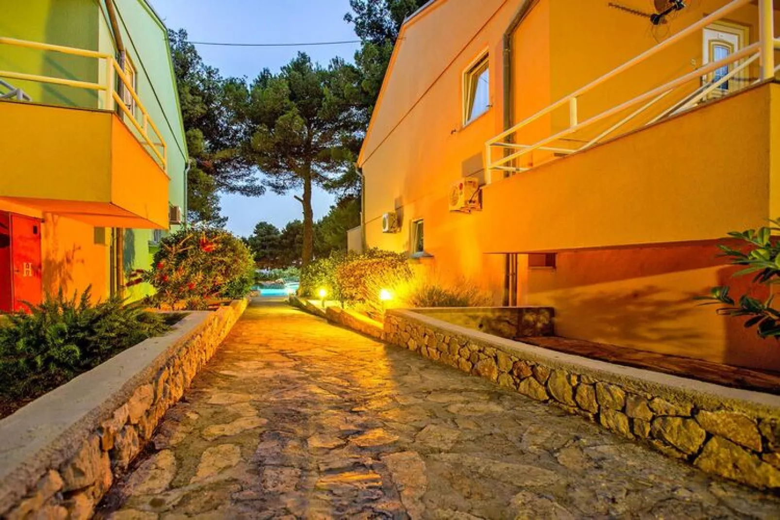 Matilde Beach Resort - Vodice - Superior Apt- A 4plus2 Sea View ca 72 qm für 4 Pers-Buitenkant zomer