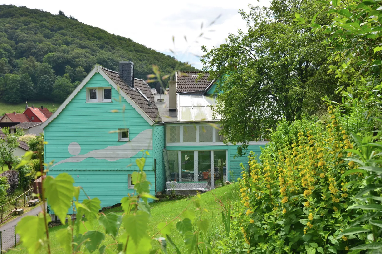 Chalet am Bergflüsschen-Buitenkant zomer