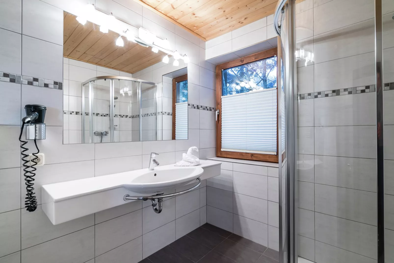Chalet Saalach-Badkamer