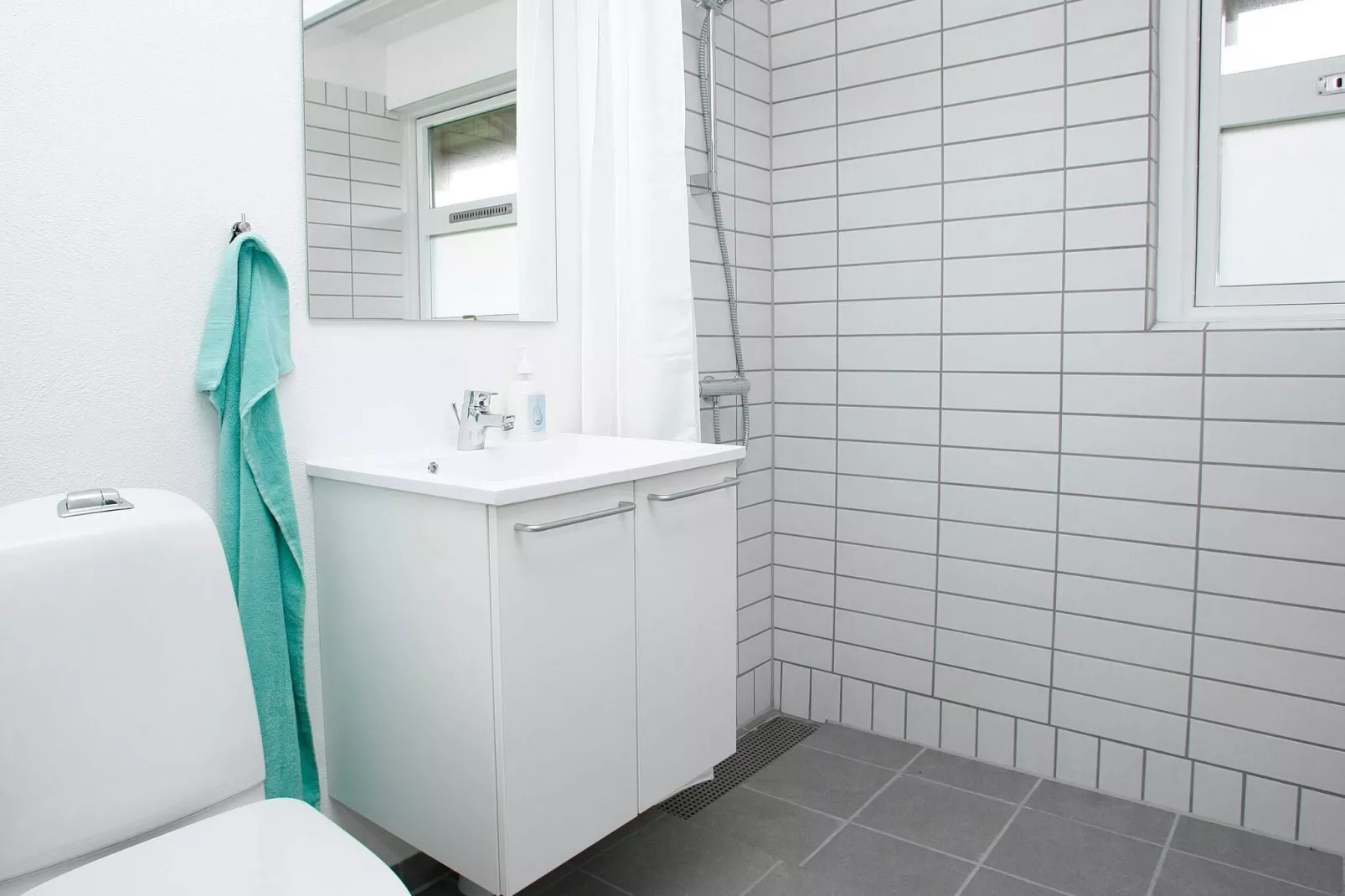 C-3 room,2 bathrooms-Binnen