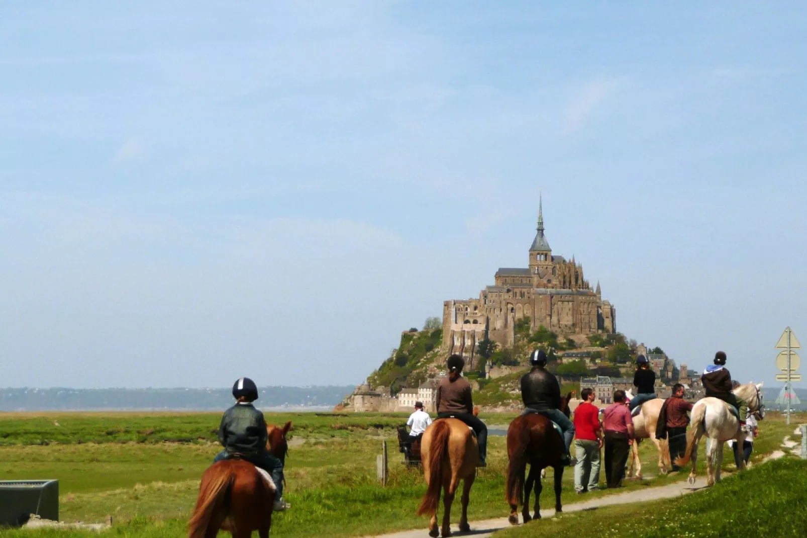 Doppelhaushälfte St Suliac-Gebieden zomer 20km