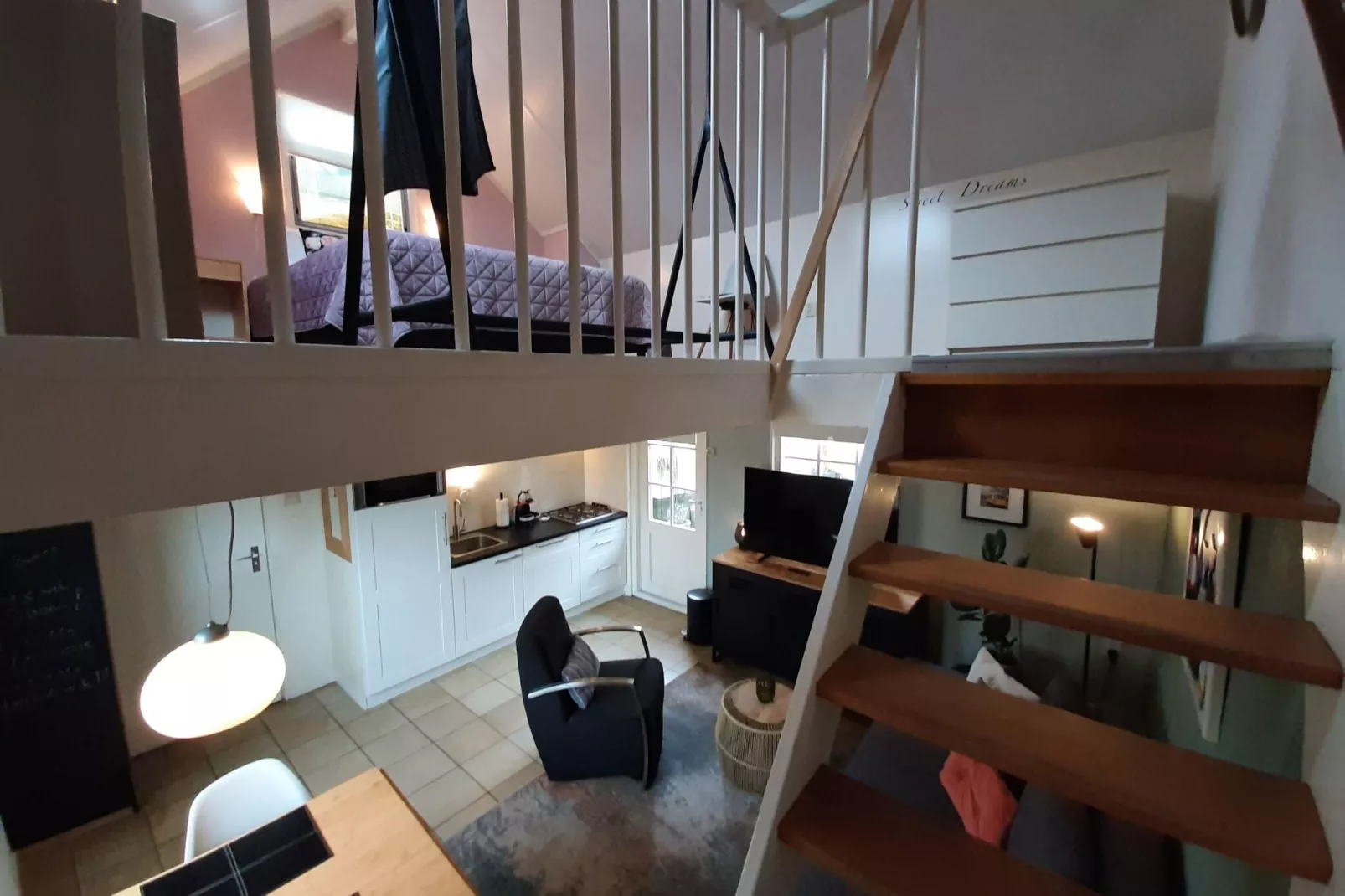 Balsemien Appartement D-Woonkamer