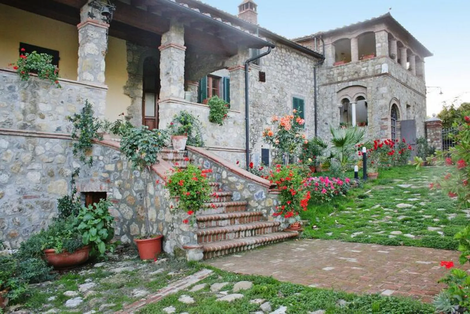 Agritourismo La Chiusa Chiusdino-Vigna Vecchia-Buitenkant zomer